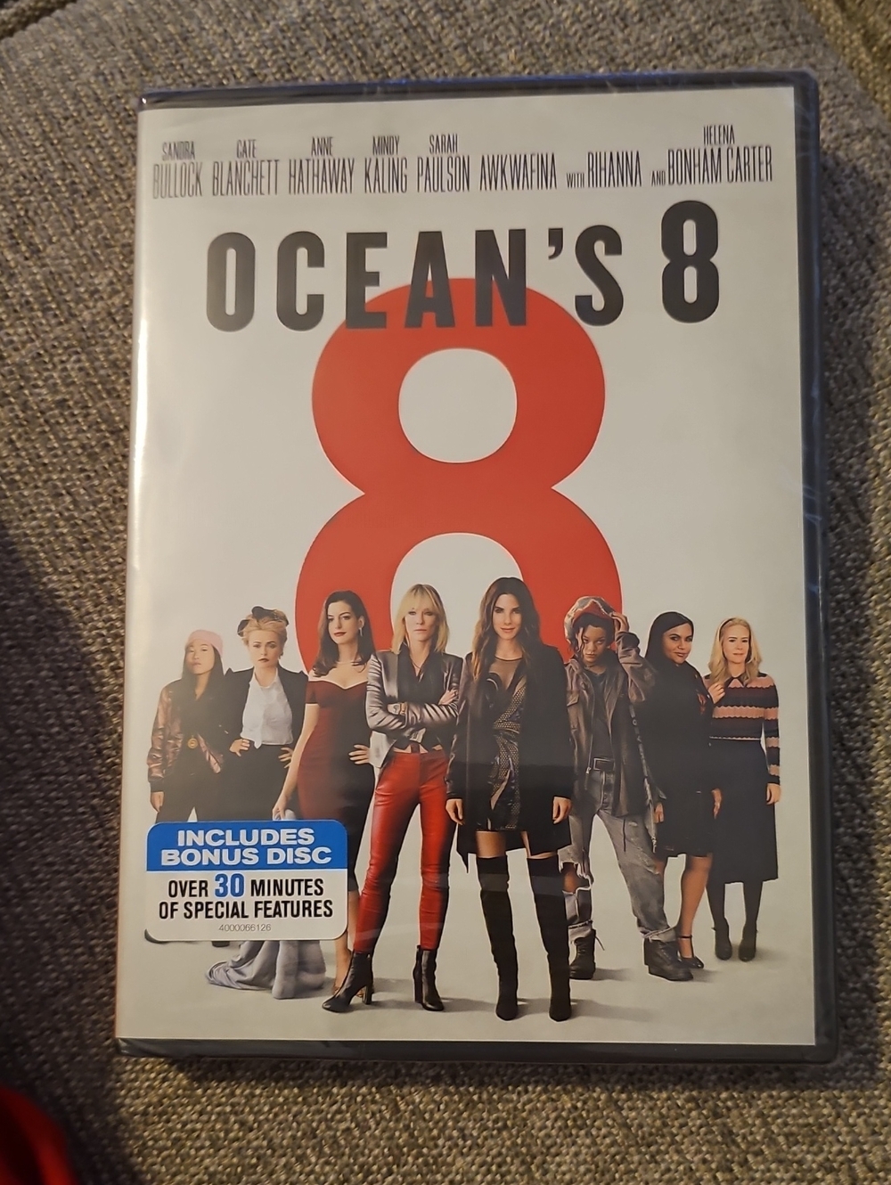 Warner Bros. Ocean's 8 DVD - White, Red & Black Artwork